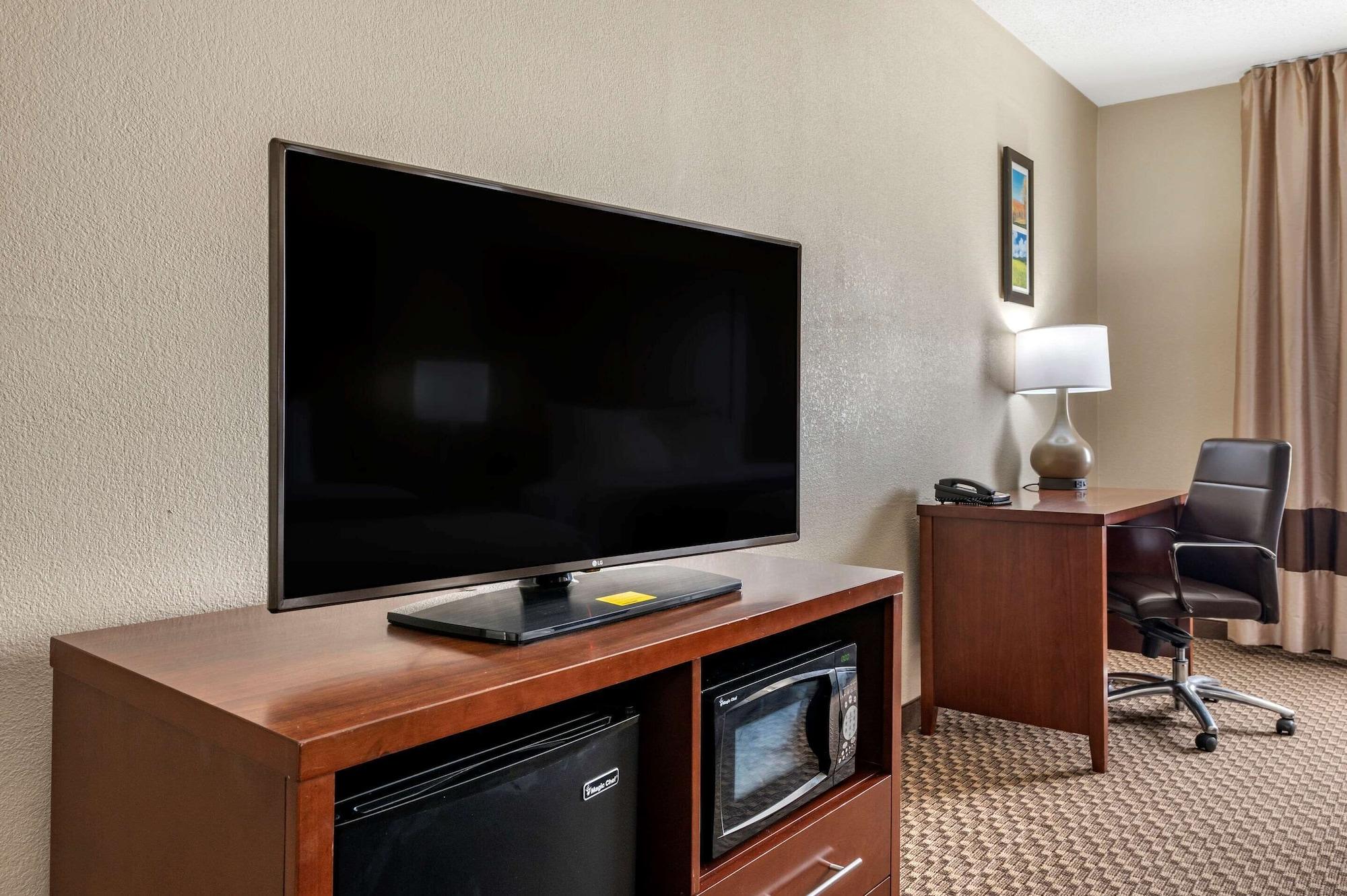 Comfort Inn Near Kokomo Speedway Экстерьер фото